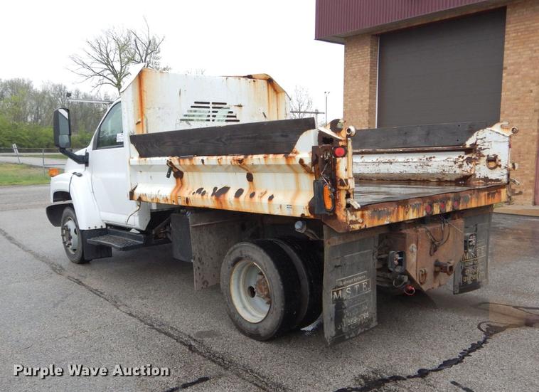 image for item DE8315 2009 GMC C5500 dump truck
