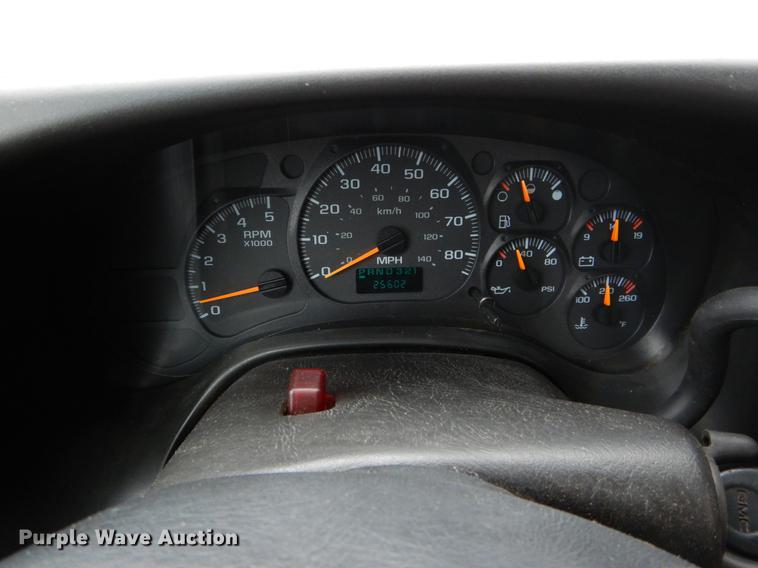 image for item DE8315 2009 GMC C5500 dump truck