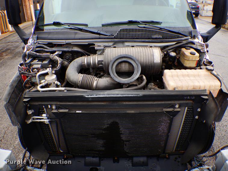 image for item DE8315 2009 GMC C5500 dump truck