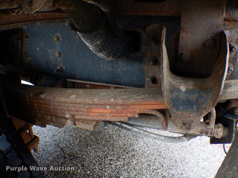 image for item DE8315 2009 GMC C5500 dump truck