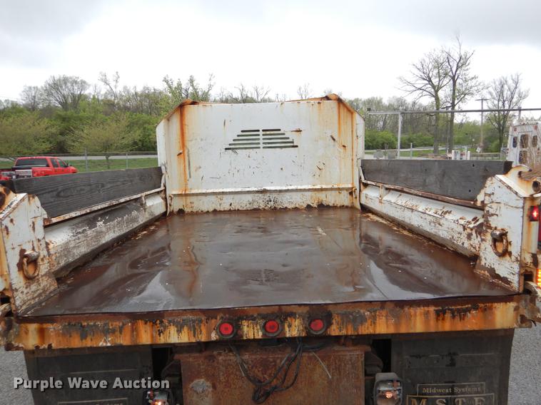 image for item DE8315 2009 GMC C5500 dump truck