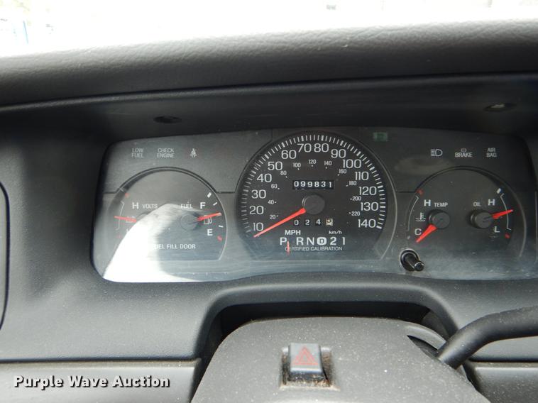 image for item DE8316 2004 Ford Crown Victoria Police Interceptor