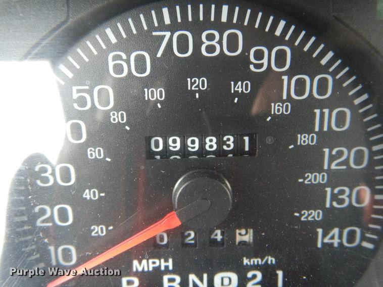 image for item DE8316 2004 Ford Crown Victoria Police Interceptor