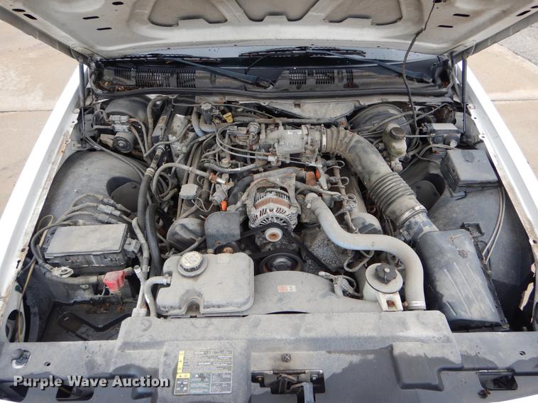 image for item DE8316 2004 Ford Crown Victoria Police Interceptor