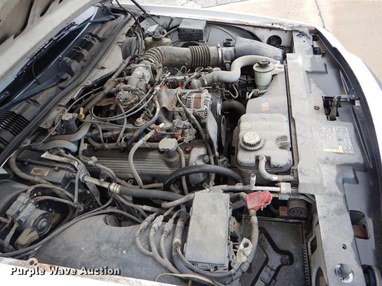 image for item DE8316 2004 Ford Crown Victoria Police Interceptor