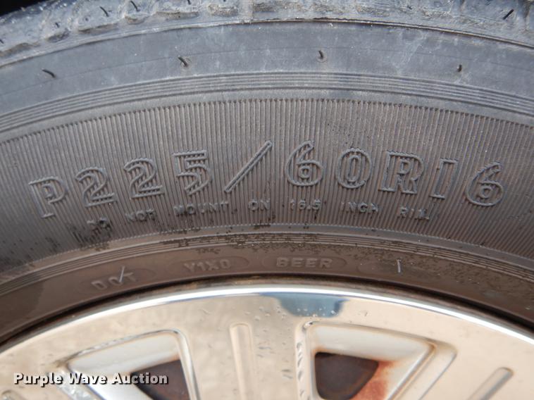 image for item DE8316 2004 Ford Crown Victoria Police Interceptor