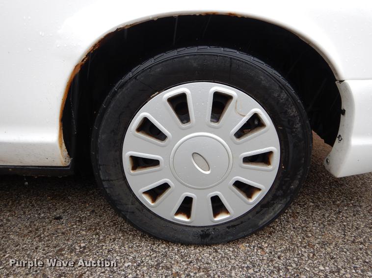 image for item DE8319 2010 Ford Crown Victoria Police Interceptor