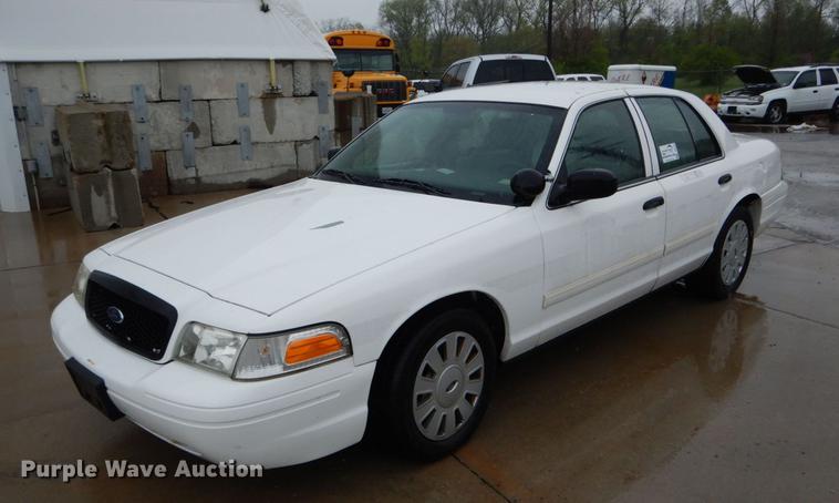 image for item DE8320 2009 Ford Crown Victoria Police Interceptor