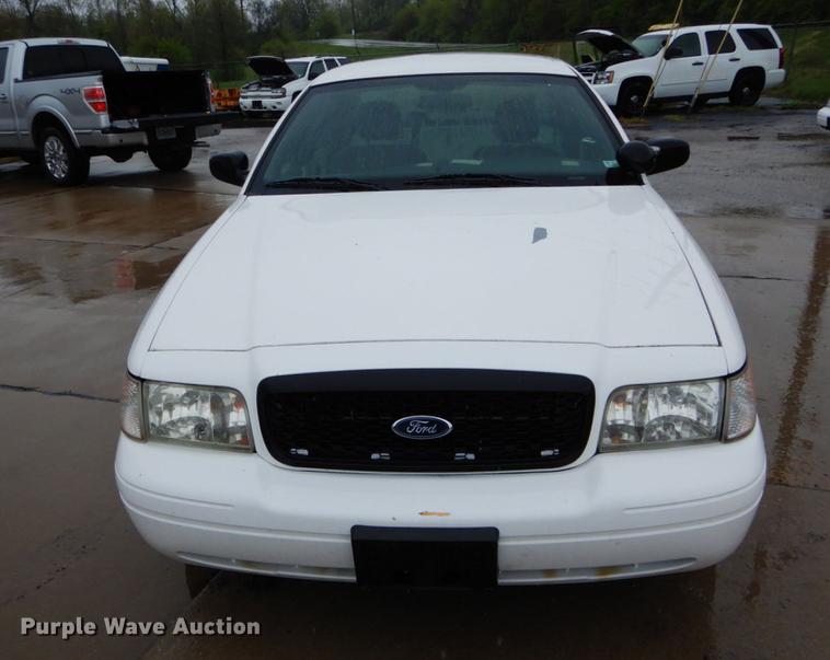 image for item DE8320 2009 Ford Crown Victoria Police Interceptor