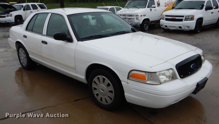 image for item DE8320 2009 Ford Crown Victoria Police Interceptor