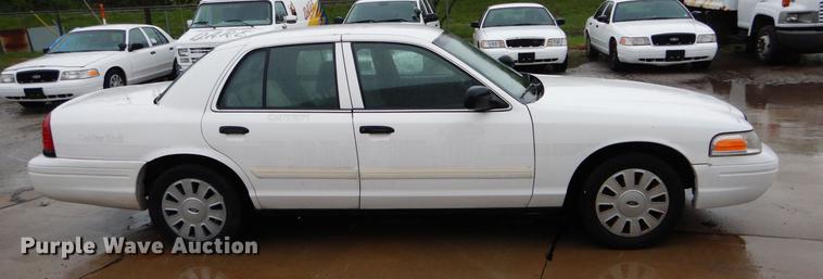 image for item DE8320 2009 Ford Crown Victoria Police Interceptor