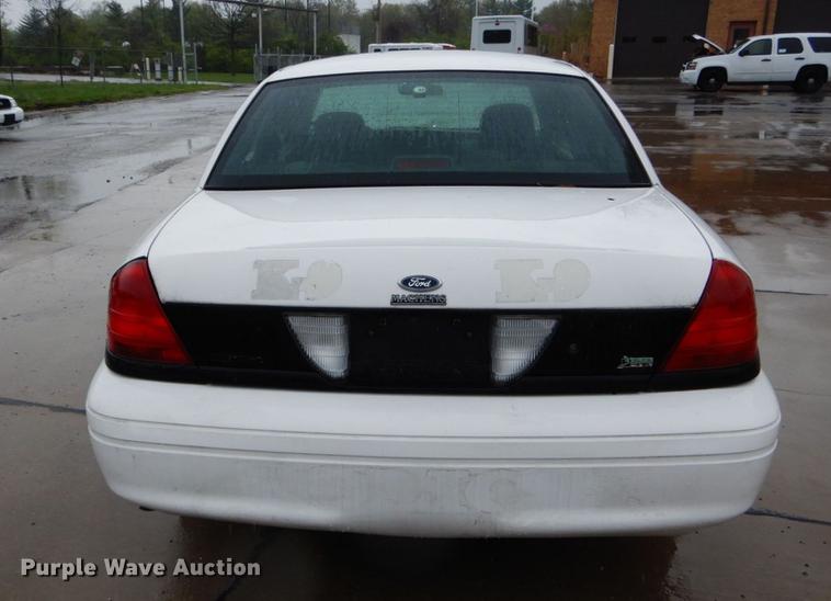 image for item DE8320 2009 Ford Crown Victoria Police Interceptor