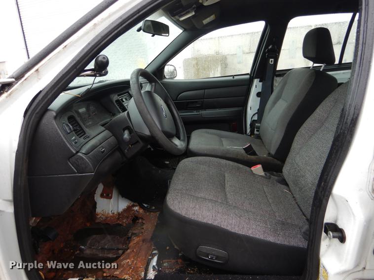 image for item DE8320 2009 Ford Crown Victoria Police Interceptor