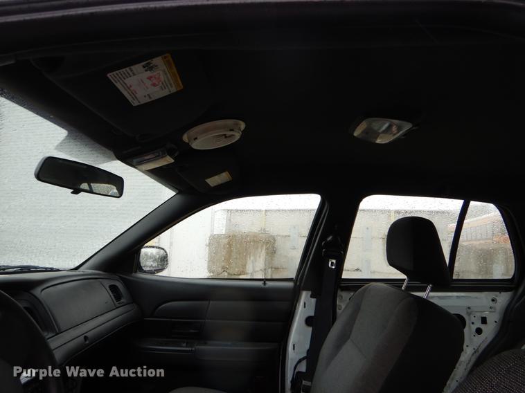 image for item DE8320 2009 Ford Crown Victoria Police Interceptor