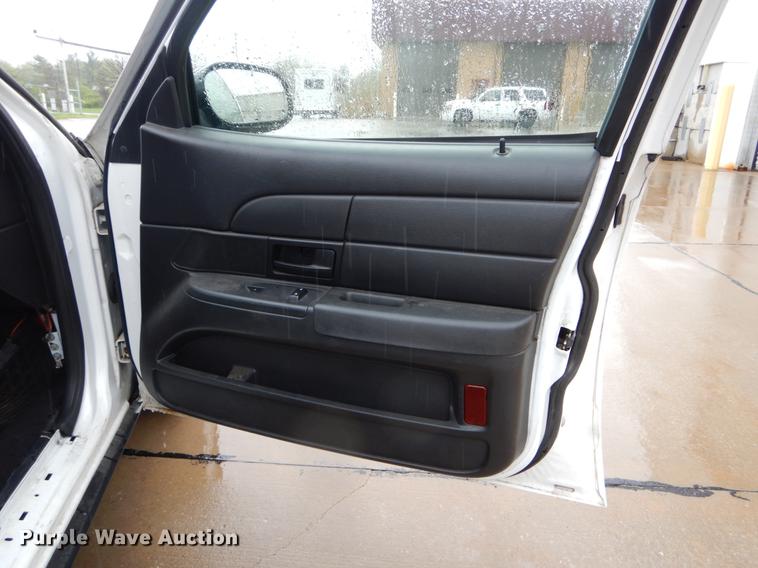 image for item DE8320 2009 Ford Crown Victoria Police Interceptor