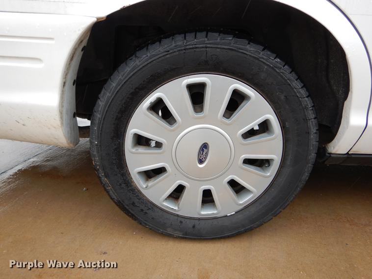 image for item DE8320 2009 Ford Crown Victoria Police Interceptor