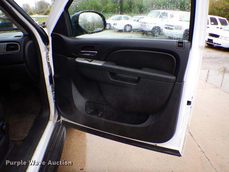 image for item DE8321 2013 Chevrolet Tahoe Police SUV