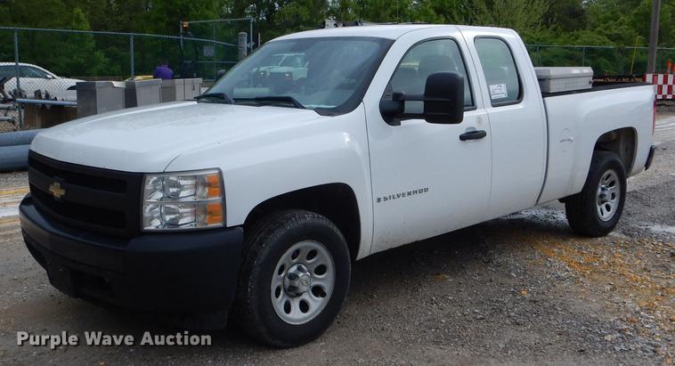 image for item DE8365 2008 Chevrolet Silverado 1500 Ext. Cab pickup truck