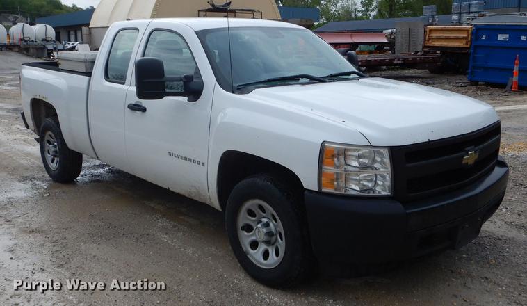 image for item DE8365 2008 Chevrolet Silverado 1500 Ext. Cab pickup truck