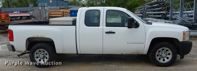 image for item DE8365 2008 Chevrolet Silverado 1500 Ext. Cab pickup truck