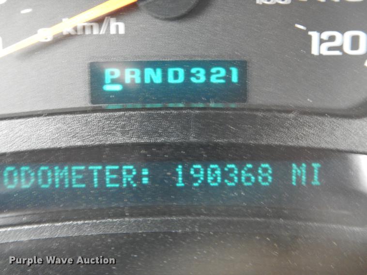 image for item DE8372 2005 Chevrolet Silverado 1500 pickup truck