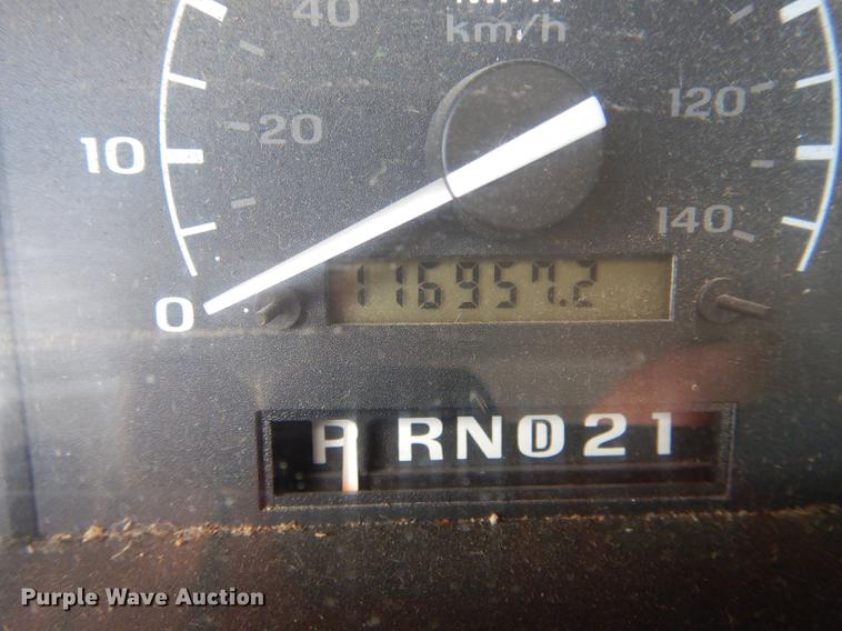 image for item DE8402 1996 Ford F150 XL pickup truck