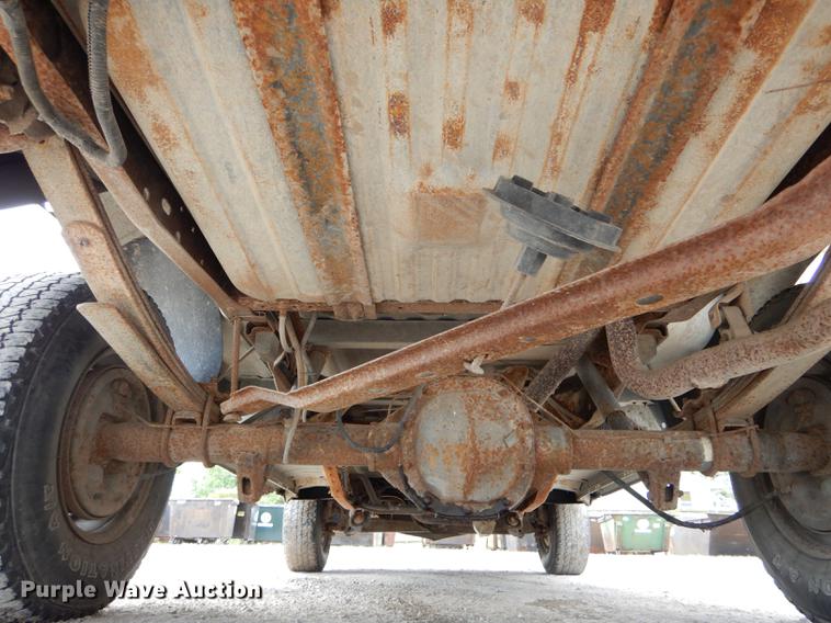 image for item DE8402 1996 Ford F150 XL pickup truck