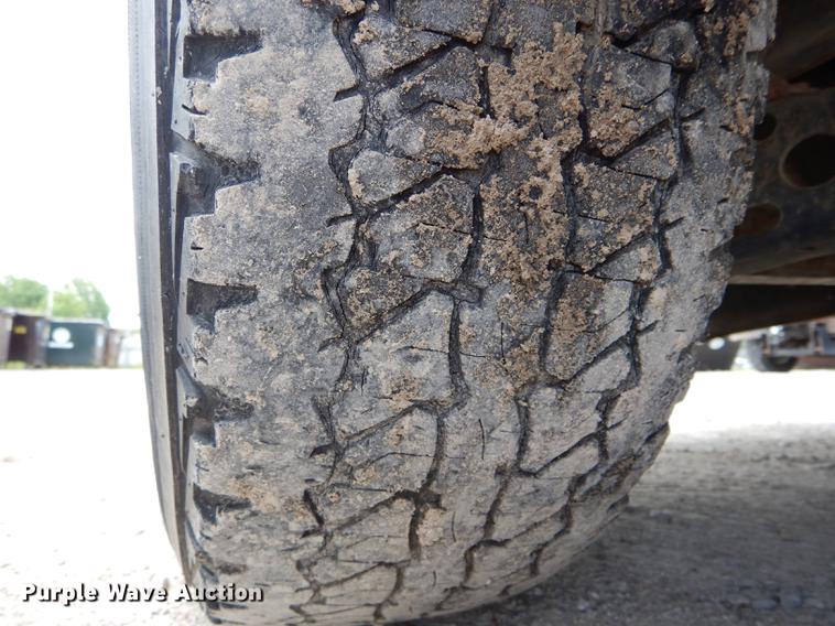 image for item DE8402 1996 Ford F150 XL pickup truck