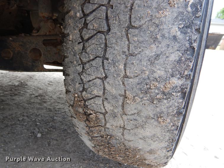 image for item DE8402 1996 Ford F150 XL pickup truck