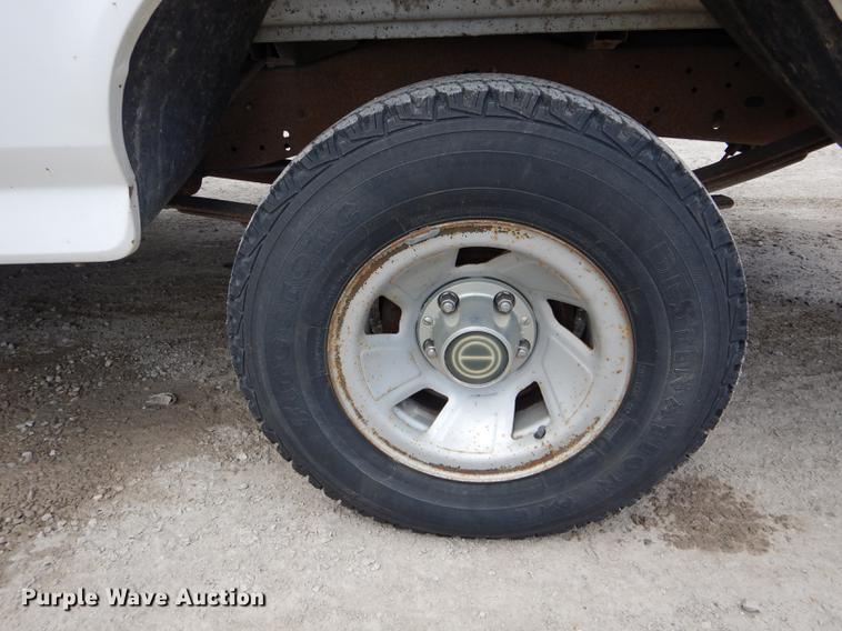 image for item DE8402 1996 Ford F150 XL pickup truck