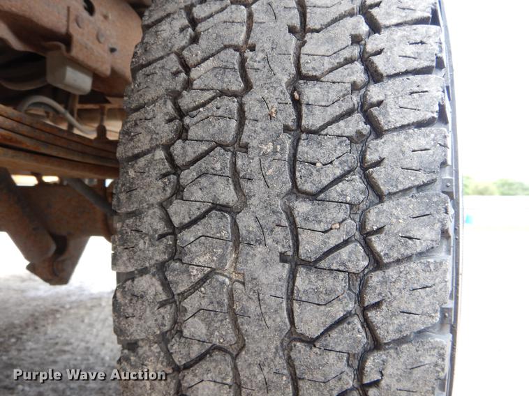 image for item DE8402 1996 Ford F150 XL pickup truck