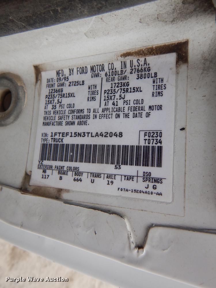 image for item DE8402 1996 Ford F150 XL pickup truck