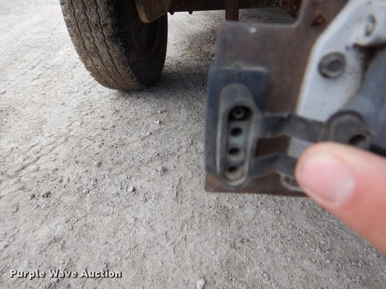 image for item DE8403 2002 Ford F150 pickup truck