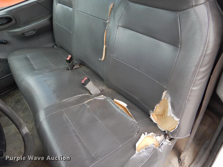 image for item DE8403 2002 Ford F150 pickup truck