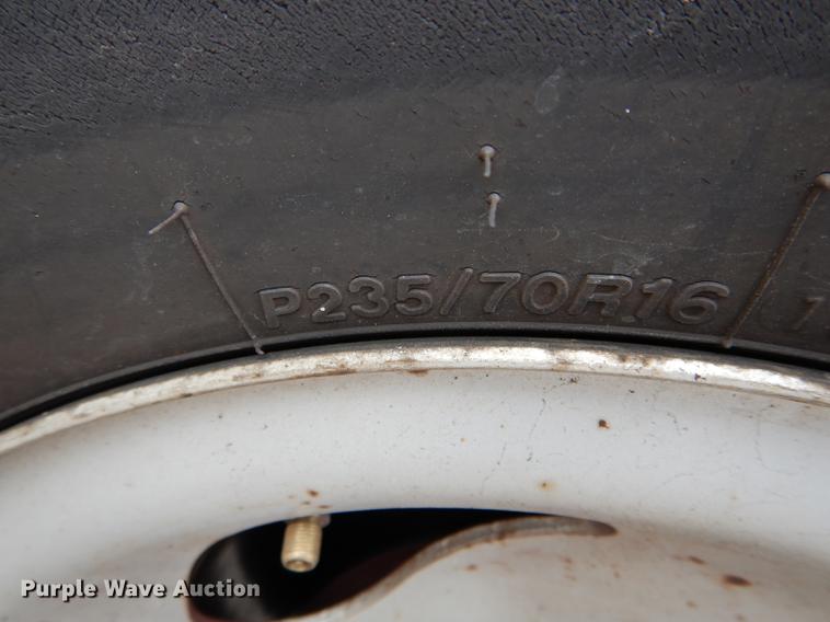 image for item DE8403 2002 Ford F150 pickup truck