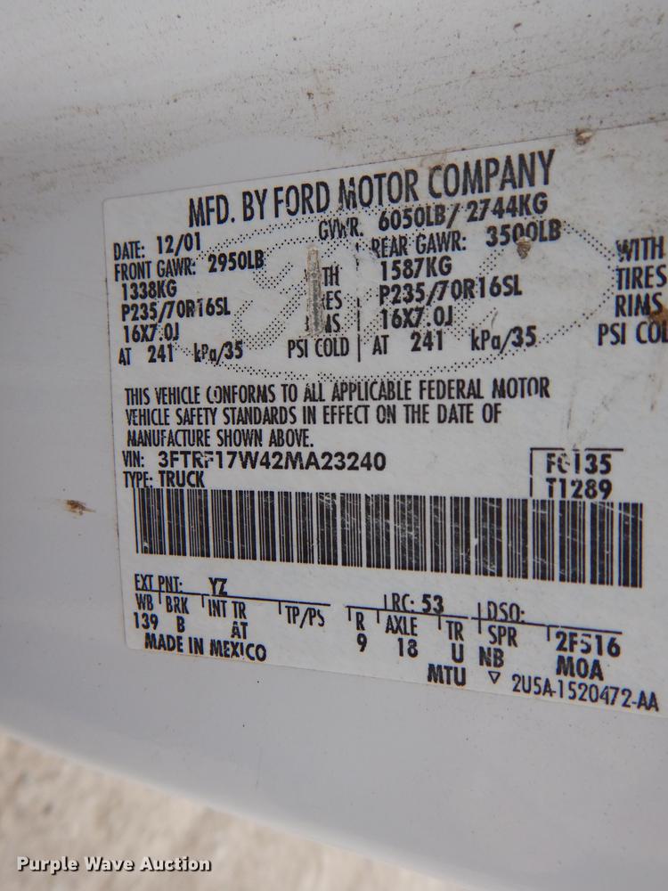 image for item DE8403 2002 Ford F150 pickup truck