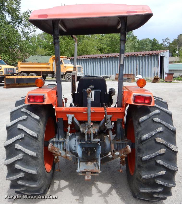 image for item DE8404 Kubota M5400 tractor