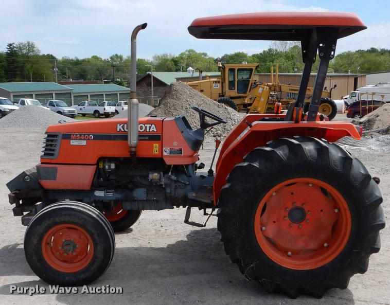 image for item DE8404 Kubota M5400 tractor