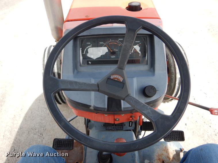 image for item DE8404 Kubota M5400 tractor