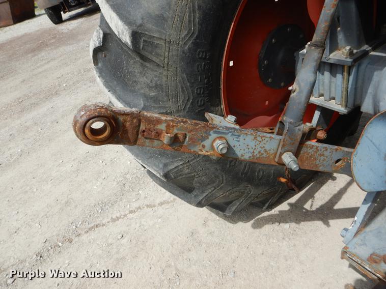 image for item DE8404 Kubota M5400 tractor