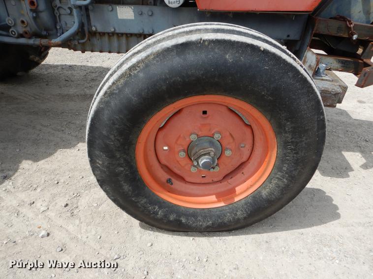 image for item DE8404 Kubota M5400 tractor