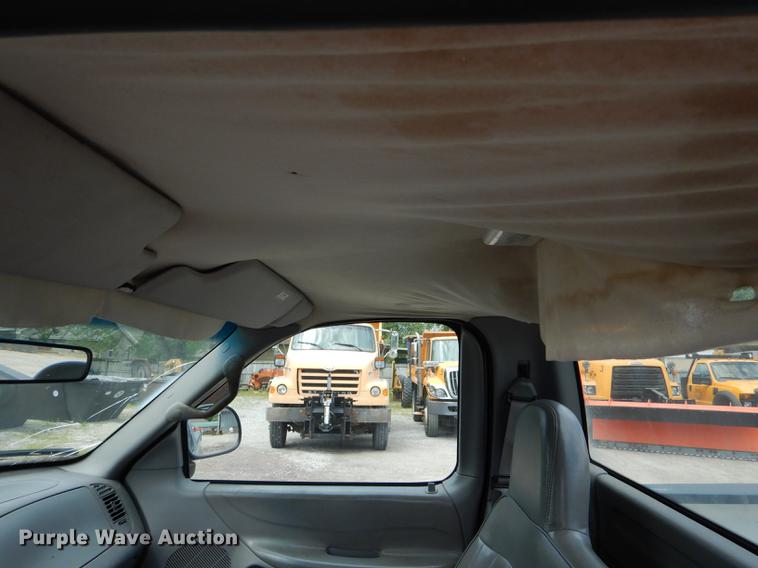 image for item DE8405 1997 Ford F150 pickup truck