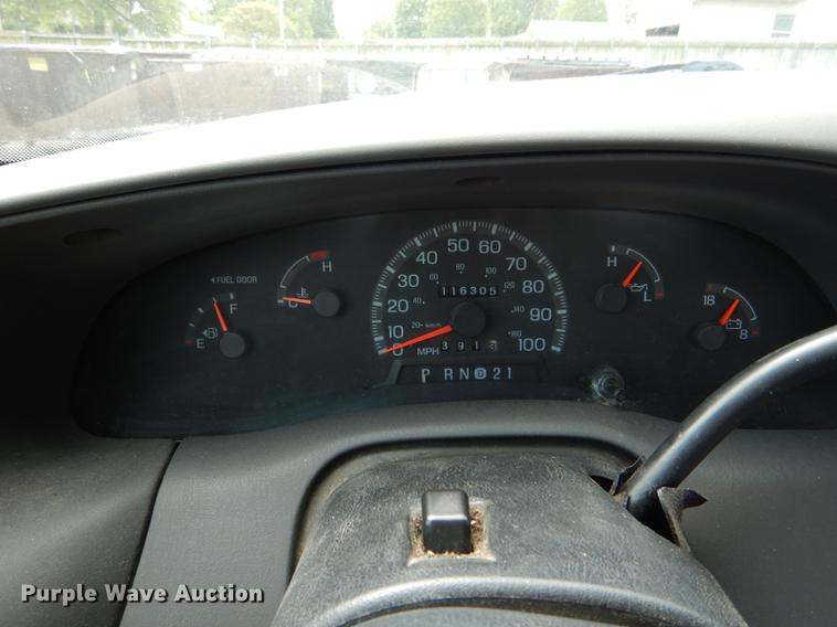 image for item DE8405 1997 Ford F150 pickup truck