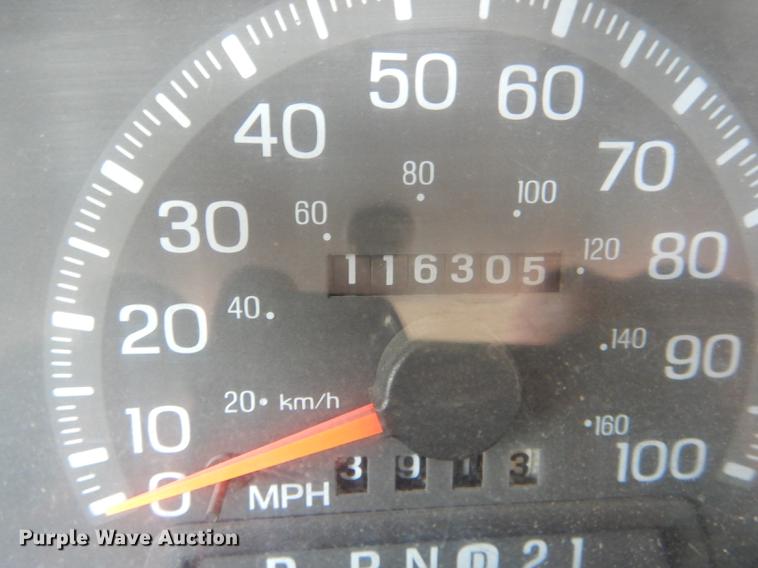 image for item DE8405 1997 Ford F150 pickup truck