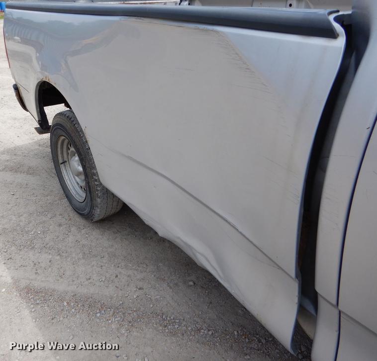 image for item DE8405 1997 Ford F150 pickup truck