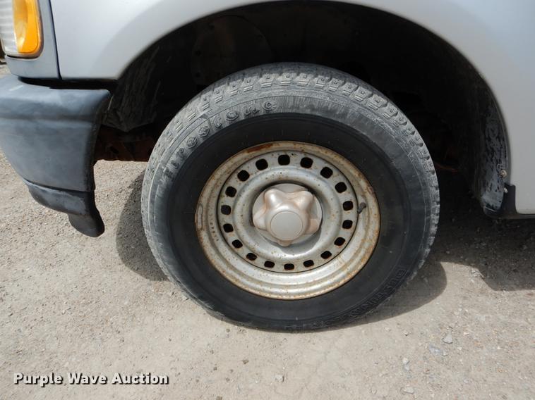 image for item DE8405 1997 Ford F150 pickup truck