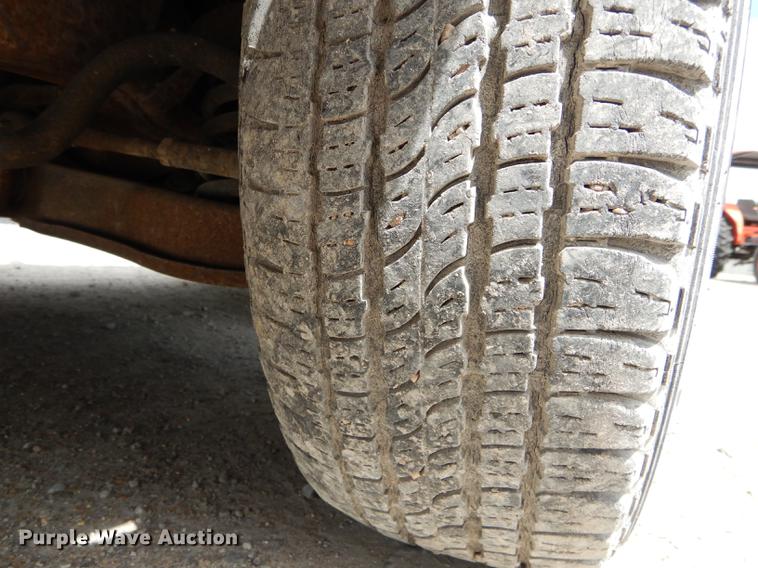 image for item DE8405 1997 Ford F150 pickup truck