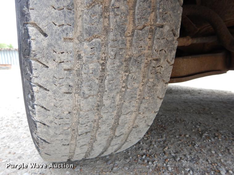 image for item DE8405 1997 Ford F150 pickup truck