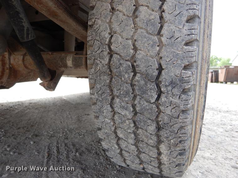 image for item DE8405 1997 Ford F150 pickup truck