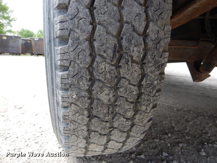 image for item DE8405 1997 Ford F150 pickup truck